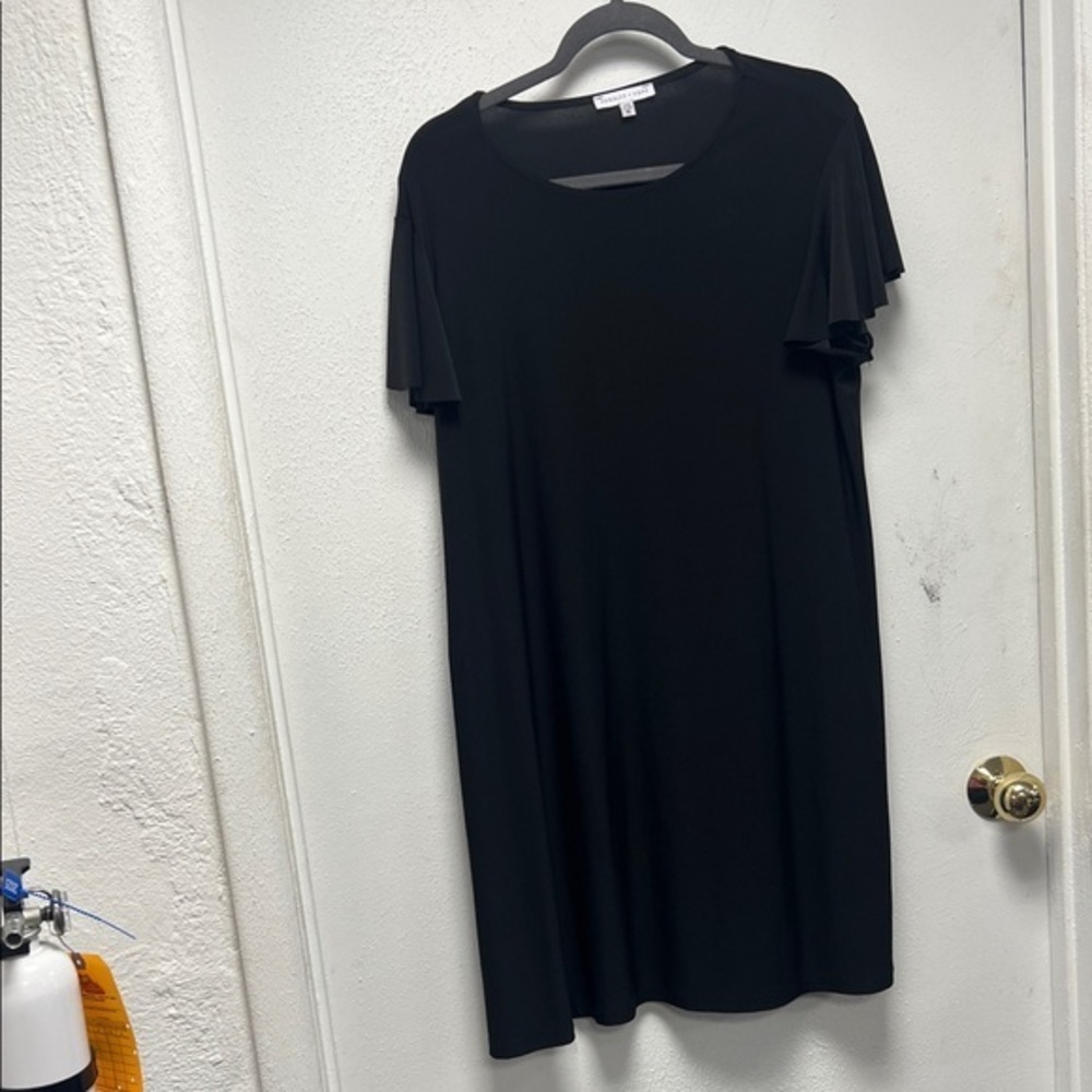 Annalee + Hope Elegant Black very flattering dress
